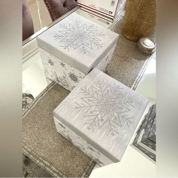 Silver Snowflakes Nested Boxes, 2 Piece Set - Picture 6 of 7